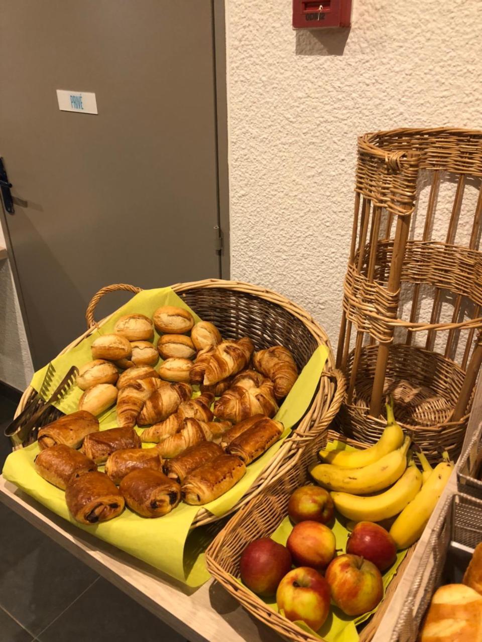 Hotel Du Stade Ex Kyriad Direct Lille Est Stade Pierre Mauroy Βιλνέβ ντ' Ασκ Εξωτερικό φωτογραφία
