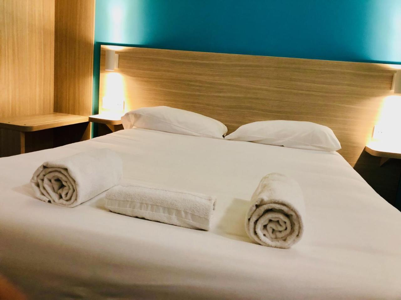 Hotel Du Stade Ex Kyriad Direct Lille Est Stade Pierre Mauroy Βιλνέβ ντ' Ασκ Εξωτερικό φωτογραφία